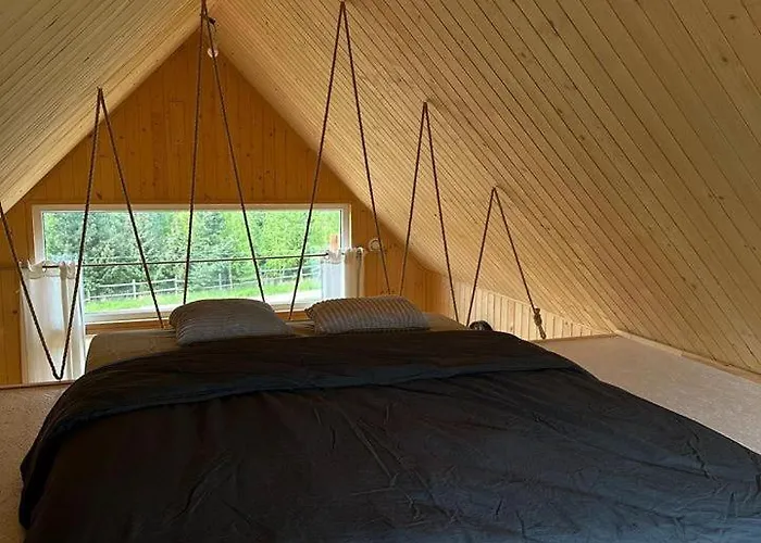 Sunny House Rekreacyjne Pod Sleza Dağ evi